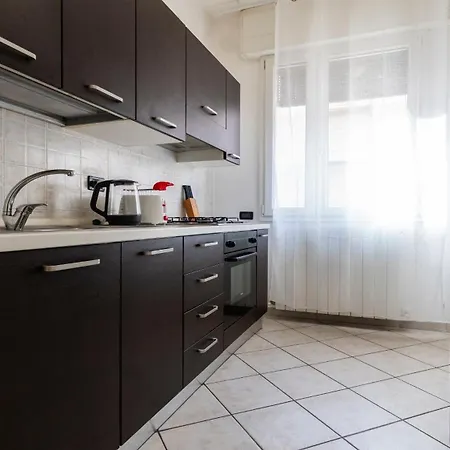 Ferrarese 160-2 Apartment *