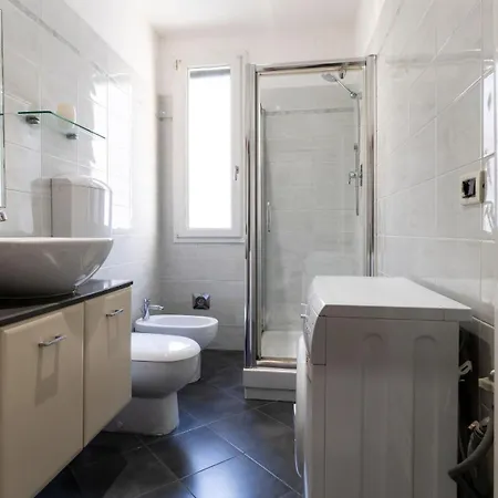 Ferrarese 160-2 Apartment